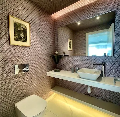 Penthouse Luxury アパート ニコシア