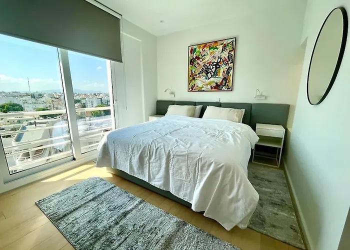 Penthouse Luxury * ニコシア