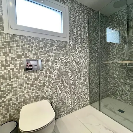 Penthouse Luxury - Armenias By Platform 357